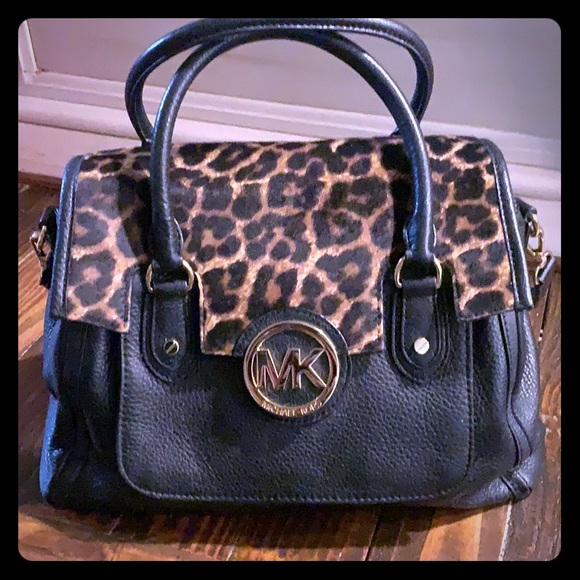 Michael Kors Handbags - Michael Kors Leopard & leather